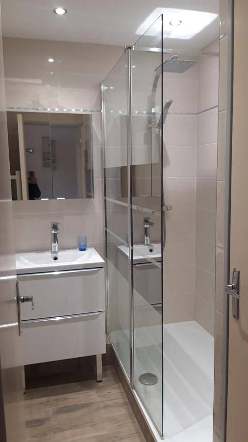 Appartement entier, One-Bedroom Apartment in Les Salles-sur-Verdon, Région de Brignoles