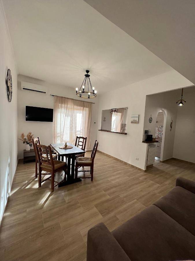 Appartamento intero, One-Bedroom Apartment in Passoscuro, Fiumicino