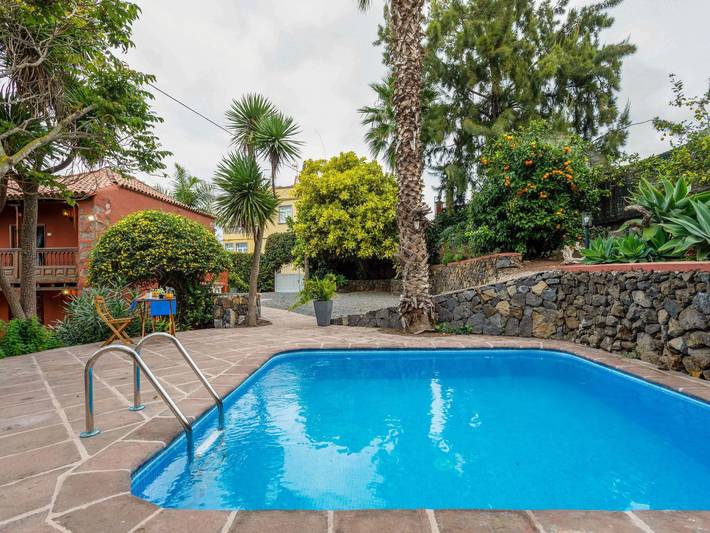 Casa rural para 8 personas, con jardín en El Mayorazgo