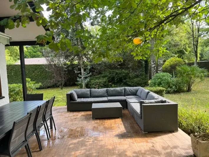 Charmantes Haus in Savigny-sur-Clairis mit Pool und Sauna. in Savigny-sur-Clairis, Yonne
