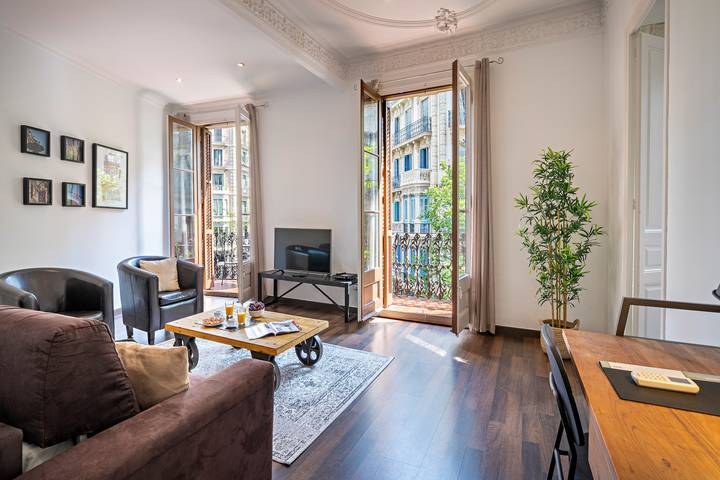 Lägenhet för 5 Personer, med balkong i Barcelona