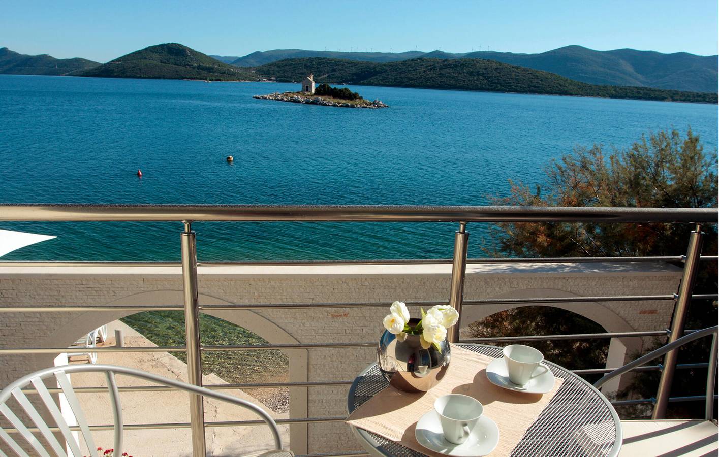 Ganze Ferienwohnung, Apartment mit Meerblick, Terrasse, WLAN und Parkplatz – 1,5 km zum Strand in Klek, Dubrovnik-Neretva