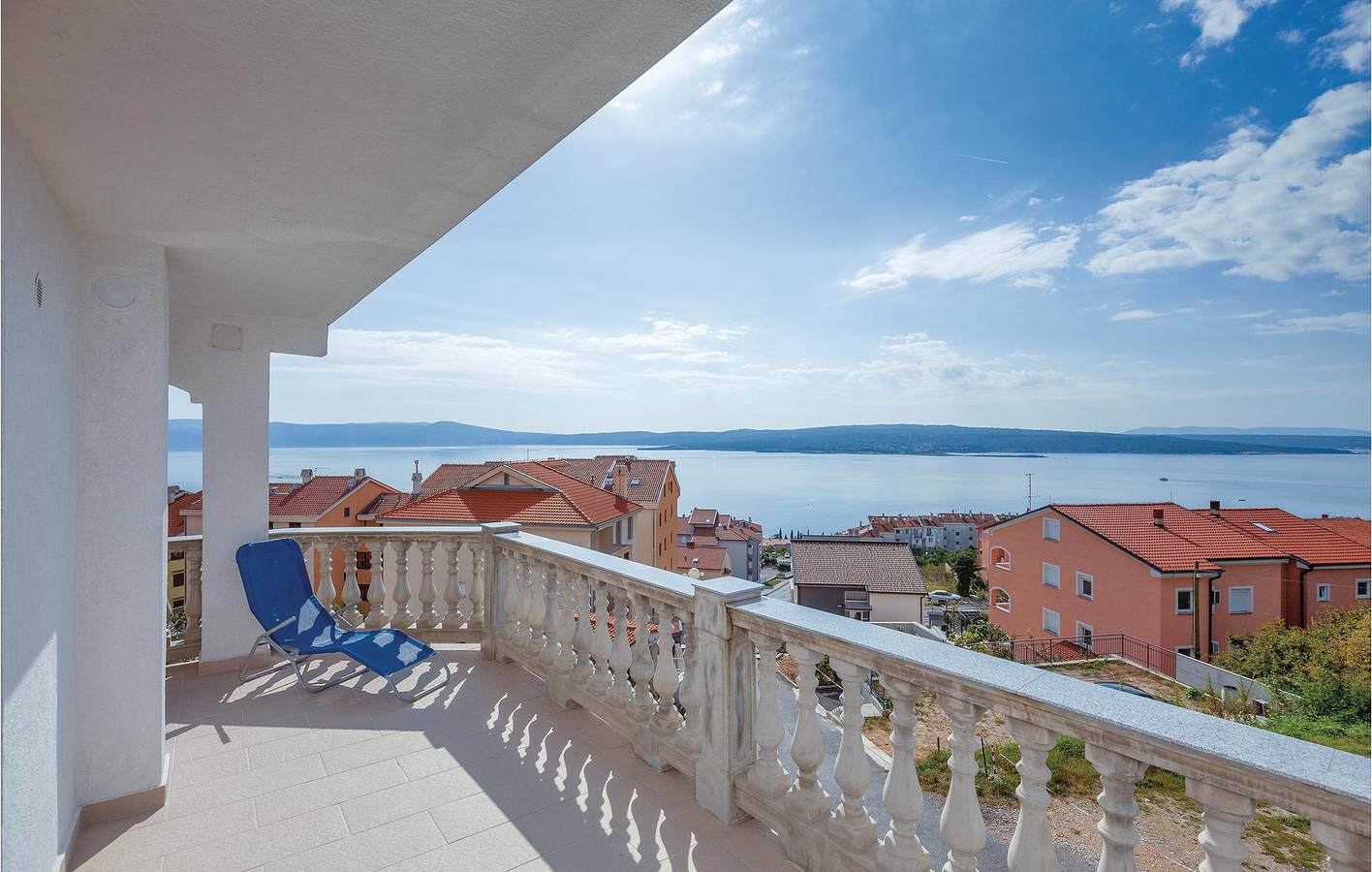 Geheel vakantieappartement, Gezellig appartement met terras, wifi en gratis parkeergelegenheid, op 1,5 km van het strand in Crikvenica, Primorje-Gorski Kotar