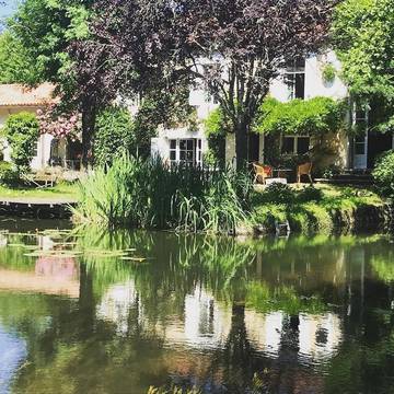 Location de vacances pour 8 personnes, avec jardin et vue, animaux acceptés à Ribérac