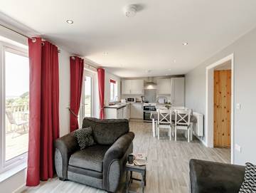 Log Cabin for 4 People in Hemswell, Lincolnshire, Photo 2