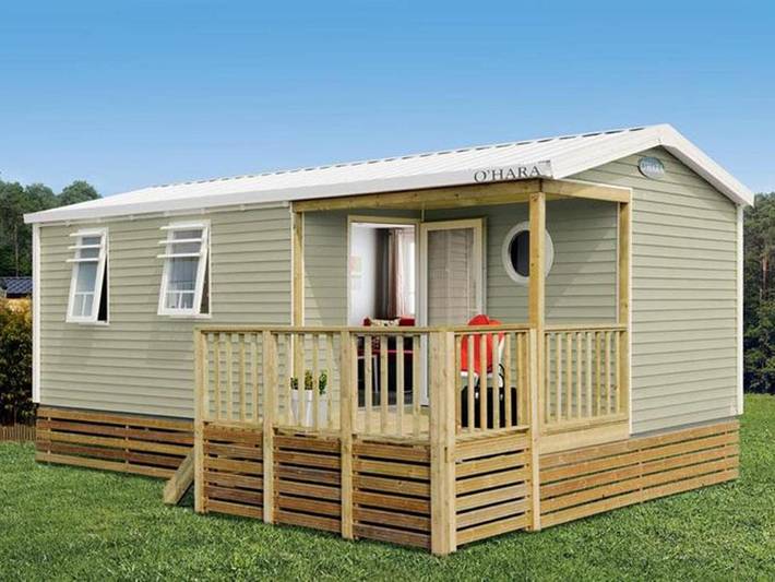 Camping pour 4 personnes, avec terrasse et piscine