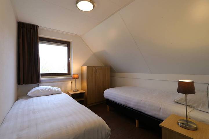 Bungalow für 6 Personen, mit Terrasse und Garten in Medemblik - 4