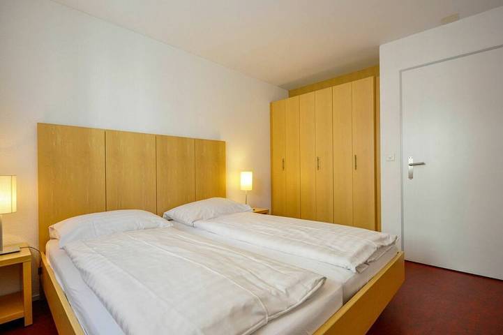 Ganze Wohnung, Herrliche Wohnung für 4 Personen mit  W-Lan, TV, Terrasse und Panoramablick in Surses, Albula