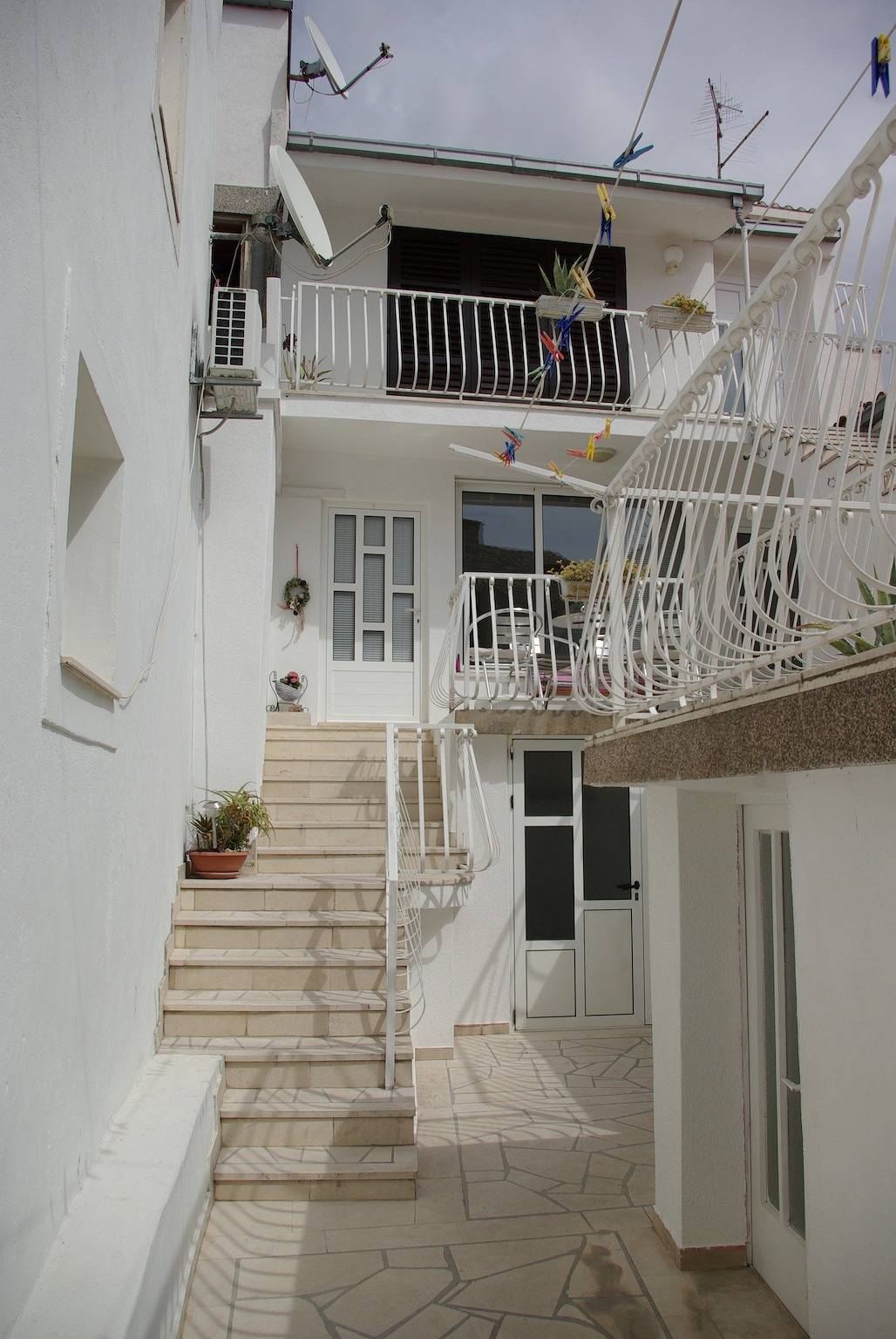 Hel leilighet, One bedroom apartment with balcony and sea view Makarska A-12063-d in Makarska, Makarska Riviera