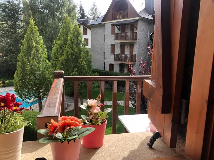 Appartement de vacances pour 4 personnes, avec terrasse et jardin ainsi que piscine et vue - 1
