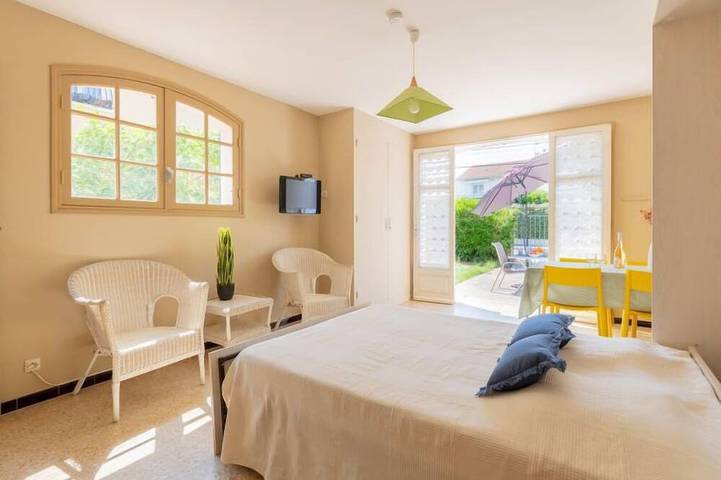 Gîte pour 2 personnes, avec terrasse, animaux acceptés dans l'Ayguade - 3