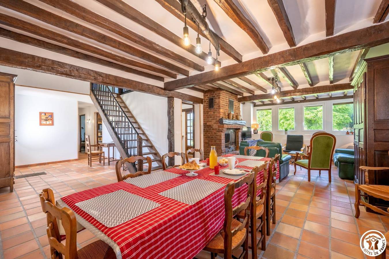 Gîte de charme avec parking, TV, jardin et Internet - 300m de Froissy in Froissy, Oise