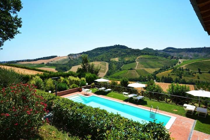 Casa vacanza per 2 persone, con Terrazza e Giardino nonché Piscina e Panorama a Valsamoggia