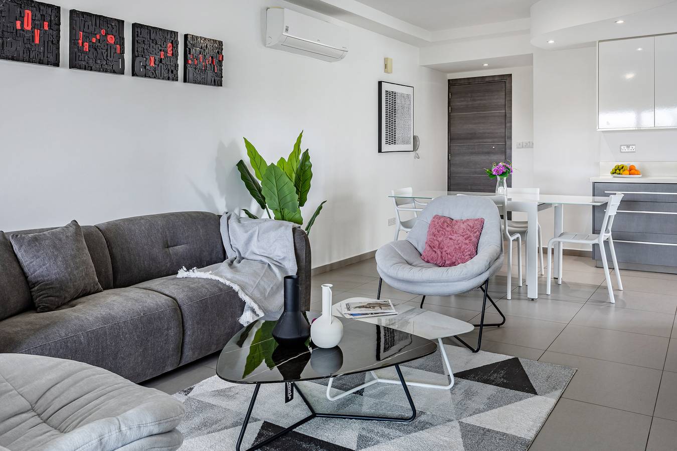 Appartement entier, Vasileos Konstantinou — Appartement urbain moderne de 2 chambres avec balcon in Limassol, Chypre du Sud
