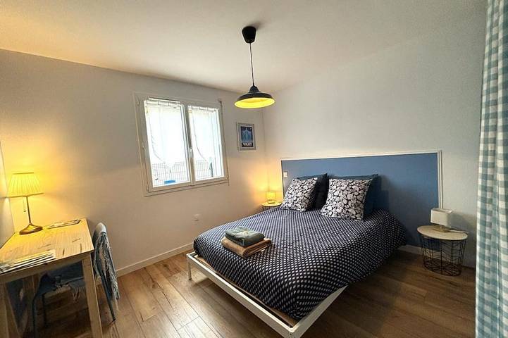 Cottage, pets, parking - 6 guests in Cusset, Vichy region
