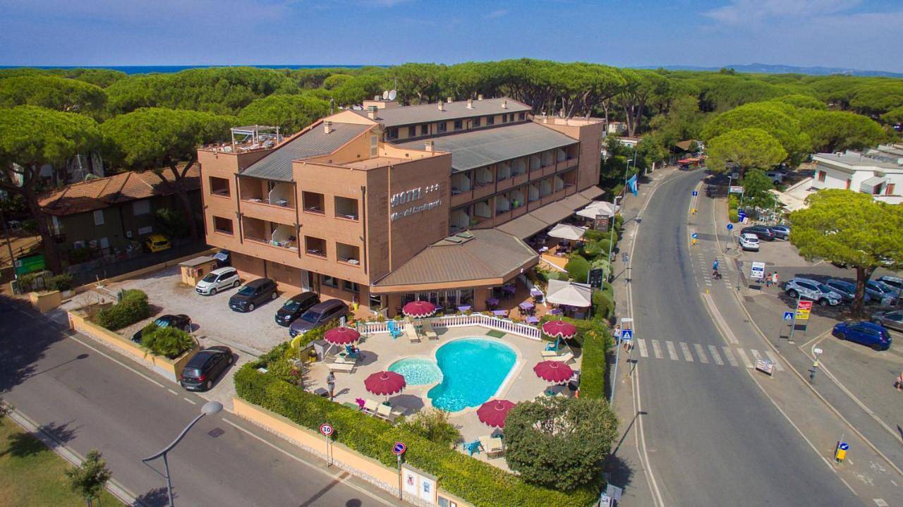 Hotel Riva dei Cavalleggeri in Marina di Bibbona, Bibbona