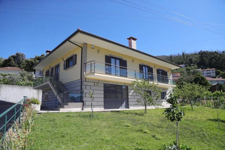 Casa de férias para 2 pessoas, com Varanda e Terraço e ainda Jardim and Vista em Arouca