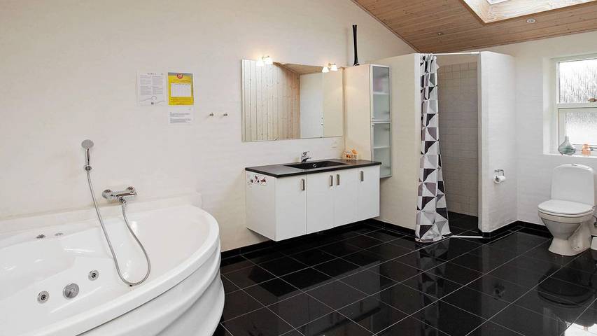 Ferienhaus für 9 Personen, mit Sauna und Whirlpool sowie Terrasse, mit Haustier in Bratten - 2