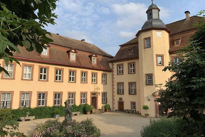 Schloss für 4 Personen, mit Garten in Zeitlofs