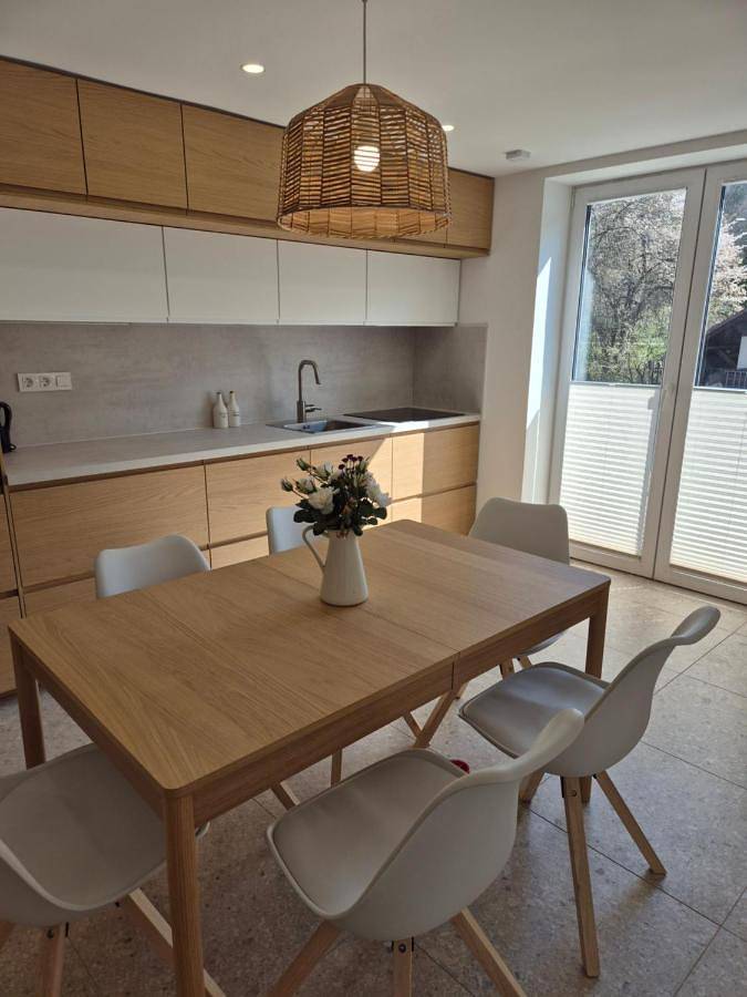 Ferienwohnung fĂŒr 6 Personen, mit Garten und Ausblick