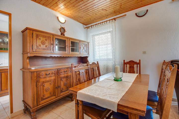 Ganze Wohnung, 3-Zimmer-Ferienwohnung mit Terrasse Nerezine, Losinj A-12149-a in Nerezine, Lošinj (Kvarner Bucht)