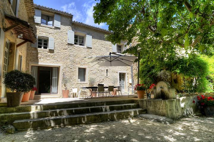 Location de vacances pour 2 personnes, avec piscine et jardin à Malaucène - 2