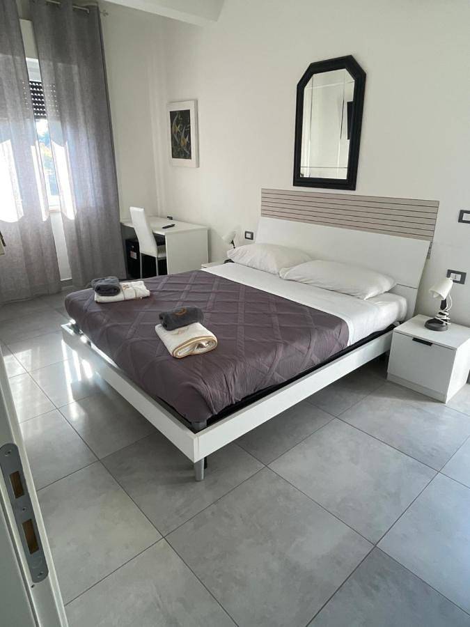 Chambre d’hôte pour 2 personnes, avec Balcon et Terrasse ainsi que Jardin et Vue à San Salvo Marina