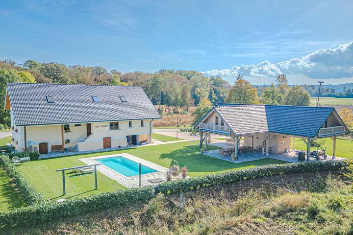 Ganze Wohnung, Villa Trate Studio w/ Pool in Križevci, Untersteiermark