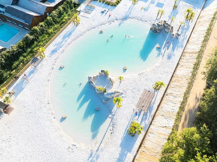 Camping für 10 Personen, mit Terrasse in Vienne - 2