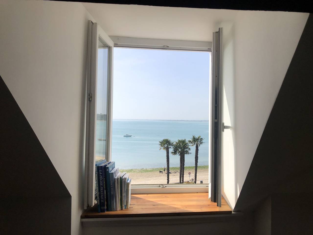Entire apartment, Vue Océan in Cancale, Mont-Saint-Michel Bay