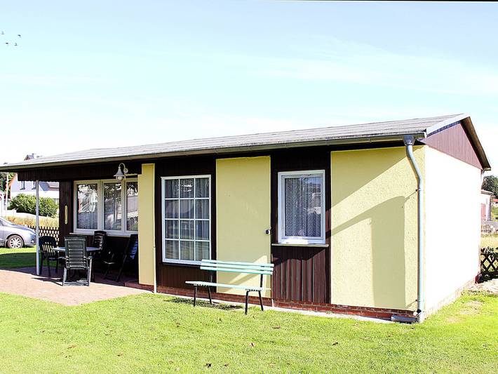 Kleinis Ferienhof Hohen Niendorf bei Ostseebad Kühlungsborn - 3-Raum-FeWo Hang Loose (35m², max 5 Personen, Og) in Hohen Niendorf, Bastorf