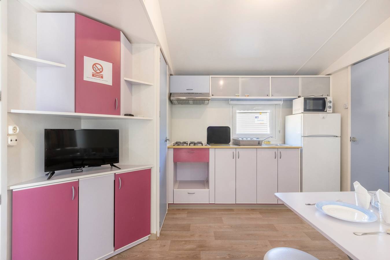 Wonderful Holiday Home Móvil Home Grande 1 in Alòs de Balaguer, Noguera