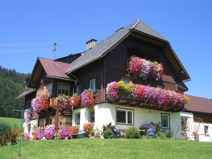 Privatzimmer für 2 Personen, mit Terrasse und Garten sowie Ausblick