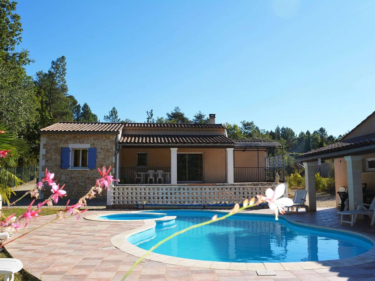 Villa climatisée avec piscine, animaux admis in Vagnas, Ardèche