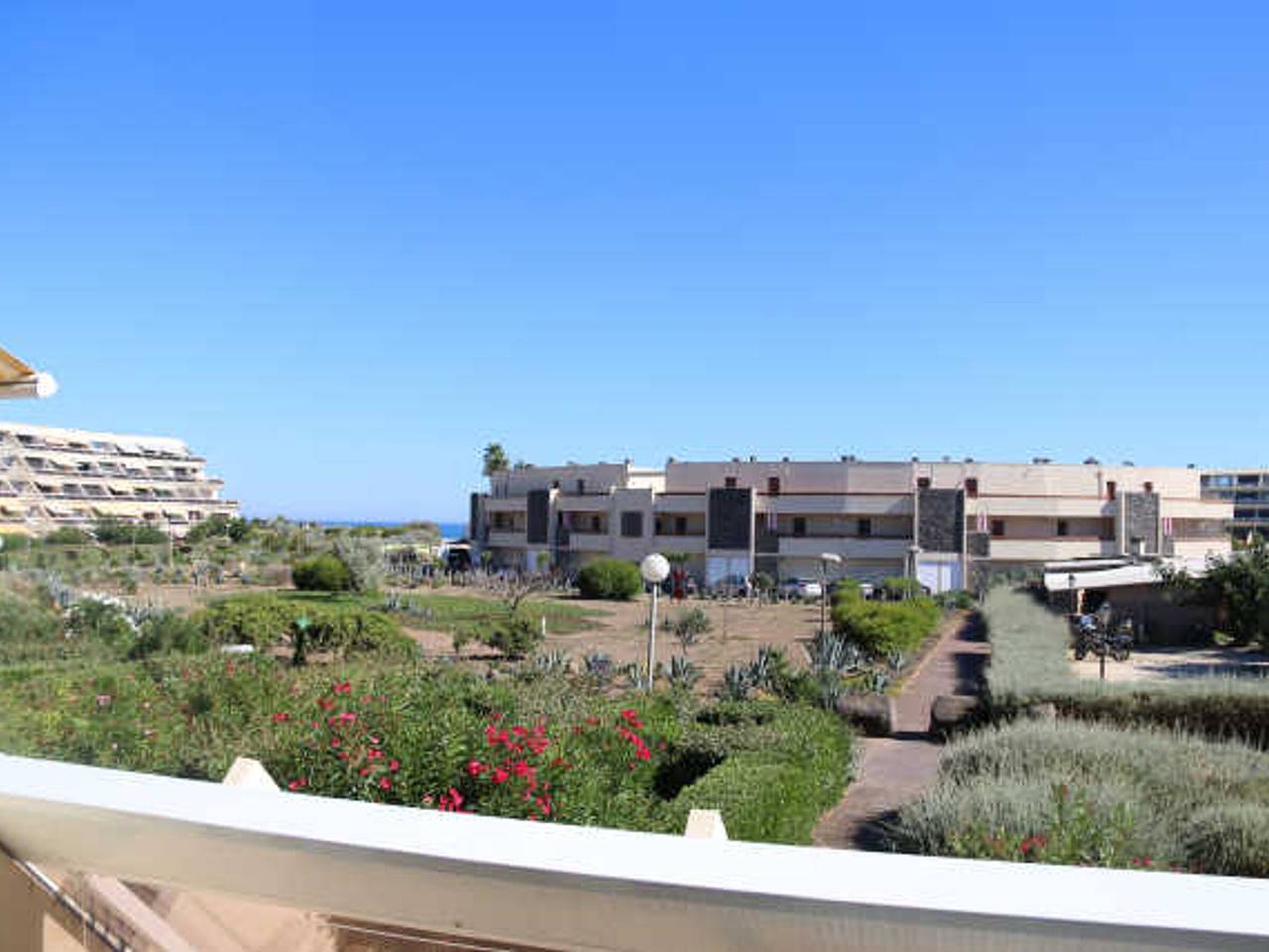Entire studio, Charming Studio for 2 with Terrace, A/C, Parking, Near Beach – Agde in Cap d'Agde, Agde