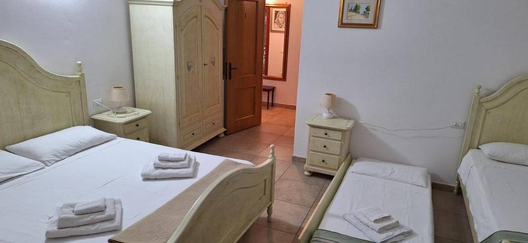 Maison d’hôte pour 3 personnes, avec vue et balcon dans Orosei - 4