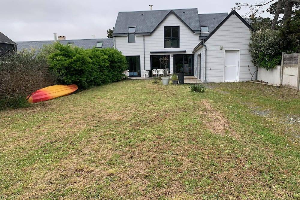 House at 1 in Hauteville-sur-Mer, Coutances y alrededores