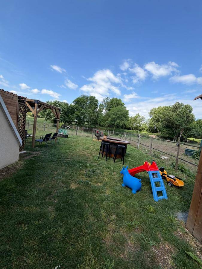 Location de vacances pour 4 personnes, avec jardin et jacuzzi à Pessac-sur-Dordogne - 3