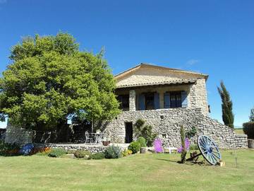 Gîte pour 5 personnes, avec jardin dans les Alpes-de-Haute-Provence