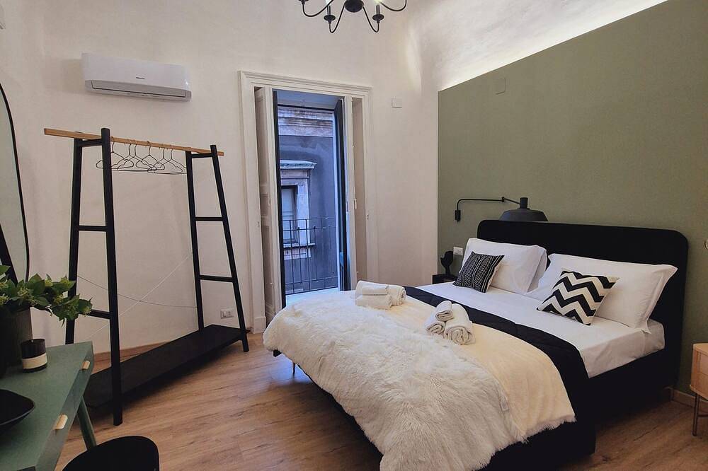 Appartamento intero, Accogliente ed elegante appartamento in centro storico in Catania, Catania e dintorni