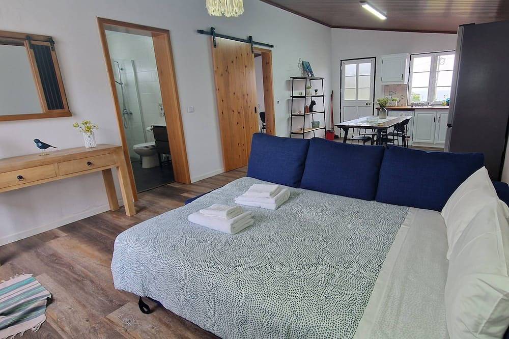 Ganze Wohnung, The Biscuit House T1 by Pontanegraazores in Biscoitos, Terceira (Azoren)