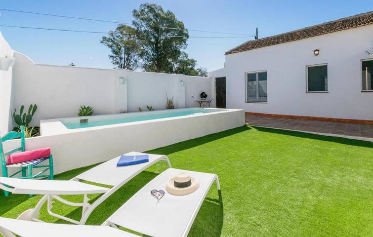 Location de vacances pour 6 personnes, avec piscine et jardin à Villanueva del Río y Minas - 2