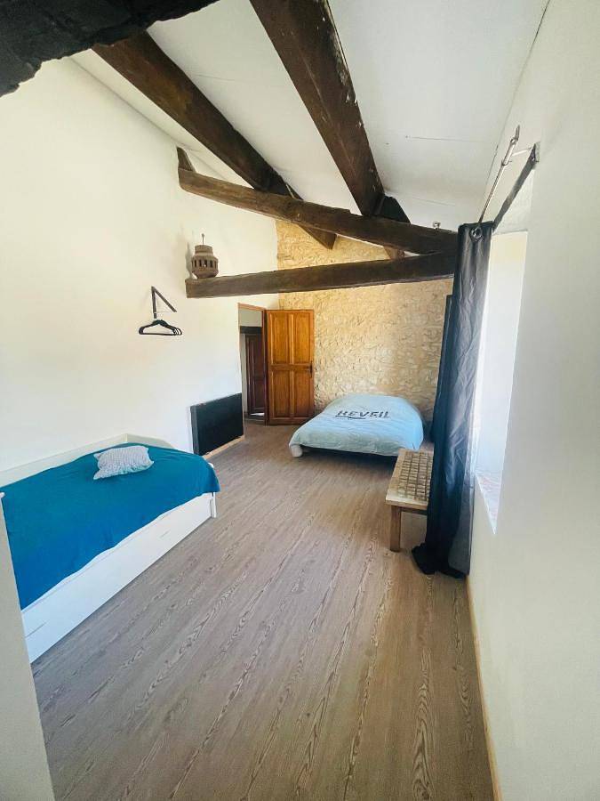 Double or Twin Room with Private Bathroom in Méjannes-le-Clap, Région d'Alès