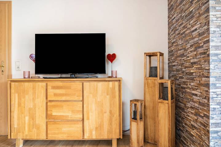 Apartamento entero, Eifel Dream Zingsheld con jacuzzi exterior privado y sauna in Fleringen, Naturpark Hohes Venn-Eifel