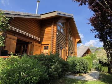 Gîte pour 6 personnes, avec terrasse et jardin à Ancelle