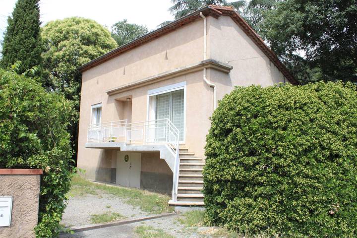 Gîte pour 4 personnes, avec terrasse, animaux acceptés