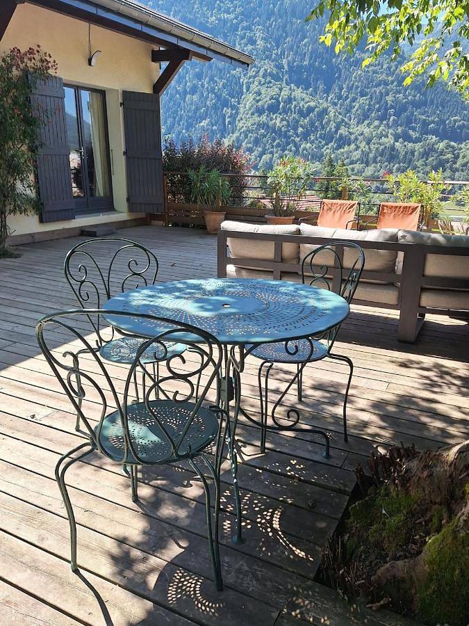 Location de vacances pour 9 personnes, avec piscine ainsi que jardin et vue à La Balme-de-Thuy - 2
