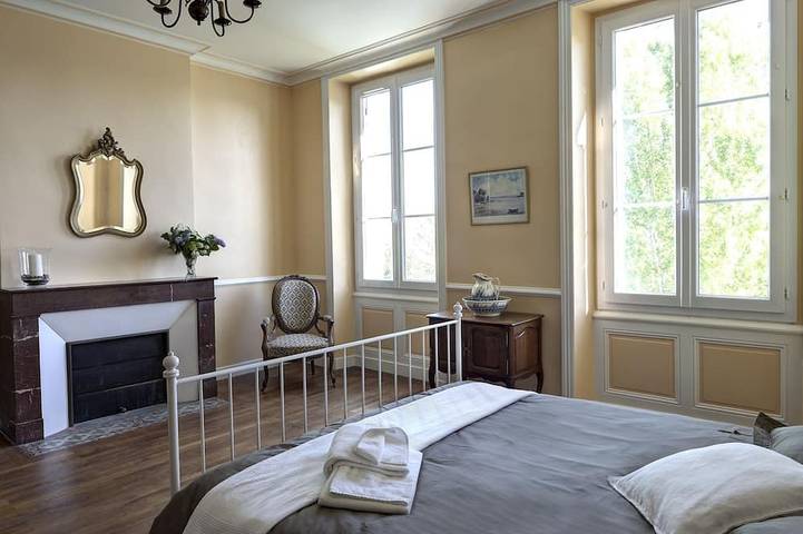 Location de vacances pour 12 personnes, avec jardin et jacuzzi, animaux acceptés à Flaujagues - 3