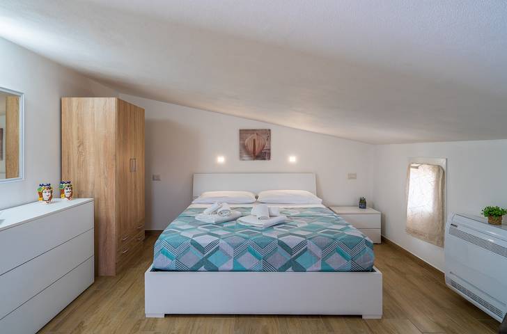 Appartamento intero, Appartamento 'Nord In Villa Sele' con piscina condivisa, Wi-Fi e aria condizionata in Cassibile, Siracusa