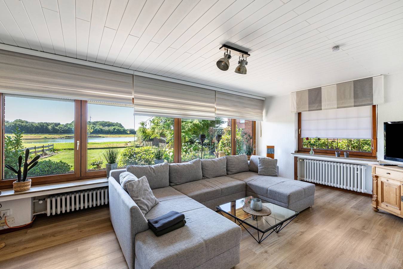 'Ferienhaus Am See' mit Seeblick, privater Terrasse und Wlan in Wachtendonk, Niederrhein